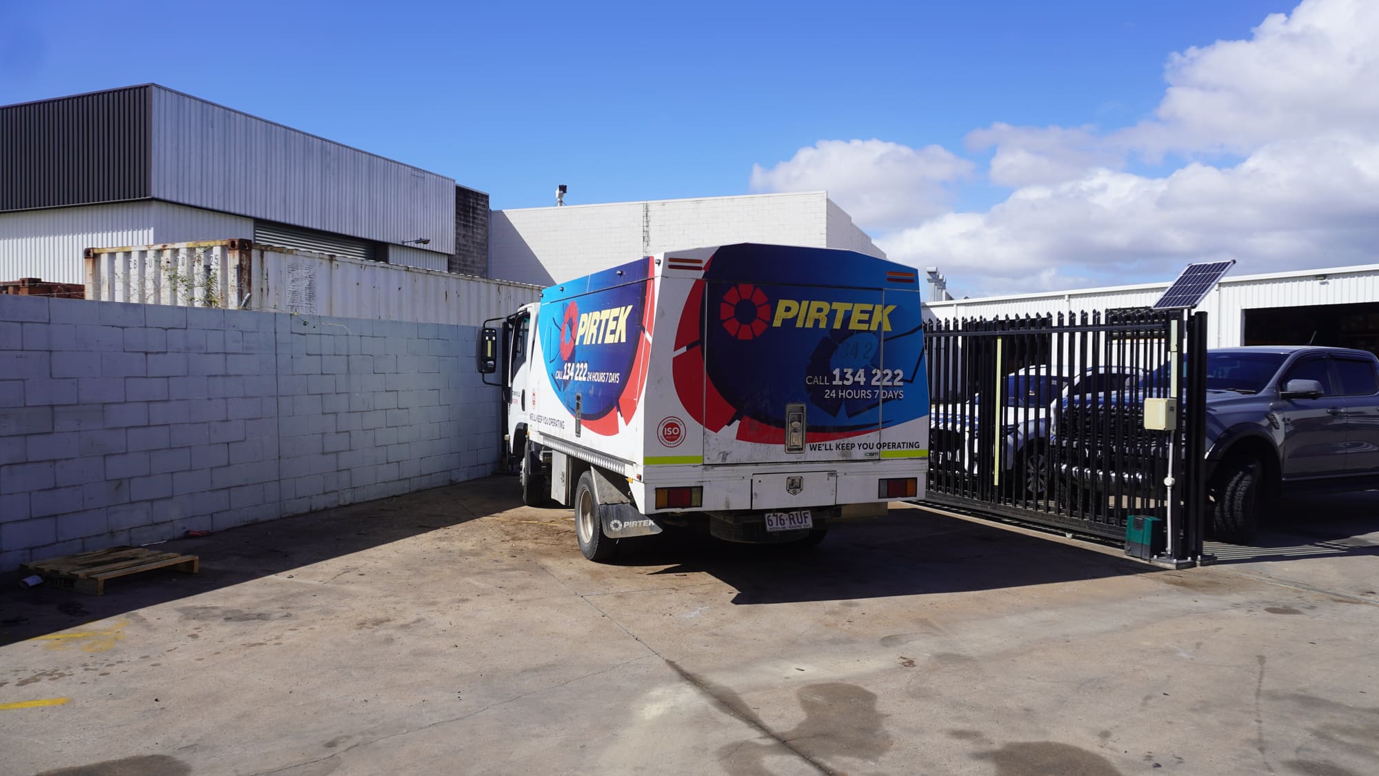 Pirtek Townsville mobile unit ready for emergency hydraulic hose blowout response